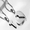 Цепи модный титановый сталь-материал триколор кулон с двумя частями ключевой очарование и ожерелье темперамента, подходящее для паров