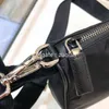 Fashion Mens Fashions Sac à bandoulière 2VH113 Sacs de messager de portefeuille de portefeuille portefeuille en cuir de haute qualité sac à dos