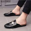 2022 Fashion Men Half Loafers Patent Leather Slipper Designer Loafer Slides Breathable Mules Outdoor Summer Casual Shoes220513