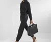 Kvinnors tv￥delade byxor Designer Tracksuits Casual Print Sweatpants Hoodies Set Woman Classic Pattern Long Sleeves Tracksuit Stylish Autumn Suits Aikj