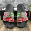 Designer-Mens Womens Summer Slides London England Sandals Beach Slide Slippers Ladies Sandali Firmati Da Donna Shoes Plaid Print Leather Flo