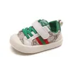 Lente en herfst Baby Walking Shoes Children's Canvas Shoes Boys 'knappe meisjesschoenen van 1 tot 3 jaar oud