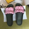 Kvinna Tofflor Designer Brun Satin Sandal Slät Läder Innersula Sommar Dam Sandaler Platt Slide Casual Tofflor med låda