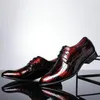 Chaussures habillées hommes chaussure de mariage grande taille 47 48 cuir verni hommes affaires bout pointu Oxfords à lacets 452