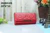 Luxuly Fashion Designer Mens Womens Leather Clutch Wallet Card Holders Bags Ladies Button Checkered Metal Pattern Hasp Credit Cards Coin Purse Handväska Plånböcker 2028