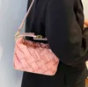 Sacs à main 70% de réduction sur le design sac tissé femme 2022 été nouvelle texture aisselle populaire polyvalent épaule sacs à main