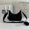 حقيبة مصممة امرأة اليد نايلون أكياس الكتف الفاخرة أزياء أزياء الكبرى محفظة حقائب اليد محفظة