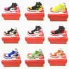 Designer en gros Mini Silicone Sneaker trousseau avec boîte pour hommes femmes enfants porte-clés cadeau chaussures porte-clés sac à main chaîne porte-chaussures de basket-ball KXKH