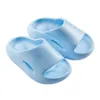 الأطفال Slippers من 2 إلى 8 سنوات EVA Solid Flat Shoes Anti-slippery وصول جديد 2021 ناعم وحيد الحمام النعال الداخلية G220523