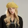 Basker överdimensionerade kvinnors stickade baskom bomullshattar 53 cm-61cm huvudstorlek flexibel fast färg stilig vintage kvinnlig hatt kapster