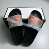 Pantofole da donna da uomo Scarpe di design di lusso Slide Summer Fashion Sandali piatti larghi con infradito infradito infradito taglia 35-47 con scatola e sacchetto per la polvere