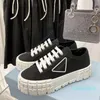 Sapatos casuais femininos Triple Black White Lady Sneakers Fashion Leisure Designers Designers Sneaker Nylon Party Dress 3