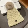 Damen-Mützen mit geiziger Krempe, Designer-CPAS-Mützen, Wolle, gestrickt, warme Beanie-Mütze, lässige Herbst-Winter-Passform, Totenkopf-Kappen, freie Größe