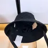 Trend klasik Balıkçı Şapkası Lüks Tasarımcılar Şapkalar Erkek mektup işlemeli Kova Şapka Yüksek Kaliteli Şapka Kadın Casquette Sunhat kasketleri kayışlı