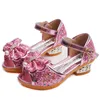 Sapatos infantis de verão de verão glitter bowknot primavera salto alto sapatos de meninas moda de dança de dança sandálias 220623