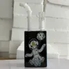 Huvud Juice Box Glass Bong Astronaut Square Box Hookahs Dry Herb Bowl Oil Rig Water Pipe Rökning Tillbehör