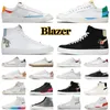 Blazer Mid 77 Chaussures décontractées Vintage Blazers High Men Men Femmes Designer Sneakers Mentes Jumbo Black Blanc Indigo Pine Green Sketch Chaussure