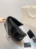 Дизайнер- Простые дамы подмышенные сумки сумки сумки большой емкостью высокого качества Женщина дизайнерский кошелек K556