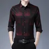 Camisas de vestido masculinas Anti-Wrinkle elegante camisa de outono de peito único combina com impressão superior para os wearmen diários