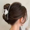Luxury Womens Designer Triangle Hair Clip För Kvinnor Flickor Varumärke Brev Designer Hårklit Fashion Hair Claw Fashion Hairpin Hairclip