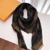 Brand Scalf Fashion Kolor Losny Złoty Nić Jacquard Wool Shawl Trójkąt Trójkąt Szal Rozmiar 140-140 cm