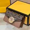 Sacs de soirée Embrayage Messenger Letter Volons Chaîne sacs à main Luxury Designer Totes Square Square Crossbody Coin Purse Hasp Fashion 1537447