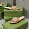 Kvinnor Interlocking Cut-out Slide Designer Sandaler Läder Slipe Flat Slides G Flickor Mode ihålig gummisandal Sommar Beach Flip Flops Stor storlek