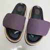 Dam Poolkudde Komfort Tofflor Lady Nylon Dunrem Mule Anatomisk innersula Designer Män Läder Platt Gummi Yttersula Slidesandal 632