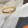 Bracciali firmati di marca Braccialetti da donna Gioielli di design di lusso Placcato oro 18 carati Braccialetti regalo per amanti delle nozze in acciaio inossidabile all'ingrosso S294