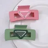 Luxury Geometric P Letter Frosting Morsetti Donna Triangolo quadrato Clip per capelli Grande forcina Granchio Tinta unita Clip per artiglio per ragazza Accessori di design