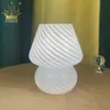 Korea INS Striped Grzyb Lampa stołowa 7,48 cala w stylu Murano w paski szklana lampka szklana studium sypialni do salonu