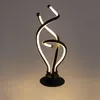 Lâmpadas de mesa Lâmpada LED em espiral moderna Arte curva Decorativa Mesa clara Pedro dourado preto preto ao lado para a sala de estar quarteltable