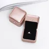 Hohe Qualität PU-Leder Schmuck Organizer Aufbewahrungsbox Ringkoffer Ohrringe Geschenkverpackung Displaybox für Hochzeits-Engagement New CX220418