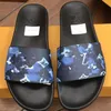 Akvarell rendering brev tofflor lyxdesigner platt icke-halk unisex sandaler sommar mode mäns och kvinnors flip-flops lyxmärke gamla blommor strandskor