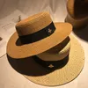 2022 luxury Designer bee Cap Bucket Hat Fashion Men Women Fitted Top Hats High Quality Straw Sun Caps hat 01