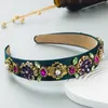 Lyxig barock rhinestone legering pärla blomma huvudband mode hår tillbehör kvinnor trend domstol stil hårband söt hårbåt