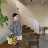 女の子のドレス韓国秋のパフ長袖の子供ドレスレトロ格子縞の印刷丸いネックシャツレースエッジプリンセスキッズガールズ衣料品