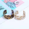 Charmarmband javrick akryl sk￶ldpaddsskal bred brun leopard tryck mode smycken lady ring247s
