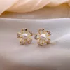 Stud Corée Vente De Bijoux De Mode Élégant Cinq Pétale Fleur Boucles D'oreilles Micro Zircon Blanc Perle Pour WomenStud Odet22 Farl22