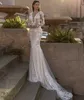 2022 Luxury Lace Appliques Sequins Mermaid Bröllopsklänning V-Neck Långärmad Backles Sweep Train Bride Gown Vestidos de Noiva Bes121