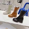 2022 Nova qualidade de alta qualidade Martin Boots Fashion Catwalk Design Botas de tornozelo não deslizamento Trendência à prova de água PVC Boots Woman Y220707