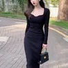 ビンテージボディコンニットドレスMIDIセクシーエレガントオフィス韓国の長袖オフショルダーパーティーvestido Para Mujer Robe Femme 220316