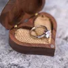 Aktie! Holz Schmuck Lagerung Boxen Blank DIY Gravur Hochzeit Retro Herzförmige Ring Box Kreative Geschenk Verpackung Su