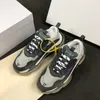 Projektant Paris 17FW Triple Sneakers Dado Buty Mężczyźni Kobiety Runner Sneakers Casual Buty do Vintage Sports Mężczyźni Kobiety Trenerzy Sz 36-45 NO7