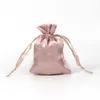 Ambalaj Çantaları Drawstring Hediye Çantası 8x11cm saten mini torbalar Yüzük kolye küçük mücevher çantaları renkli düğün parti lehine