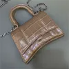 Mini saco de mão de ampulheta com cadeia Metallized Crocodile Relessed Coather Designer feminino Flap craveded fechamento