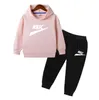 2-8 lat dla dzieci bawełniane garnitur marki marki chłopców na świeżym powietrzu sporty nastoletnie ubrania Zestaw baseball Swatershirt Pants Tracksuit dzieci