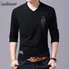 Camiseta da marca de moda para homens namorado coreano Presente Tops Tops Streetwear V Pescoço de pescoço Tee de manga longa Men roupas de 201116