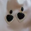 Stud Retro Black Peach Heart Earrings 2022 Trendig Design Atmosphere Female Ins Net Red Moni22