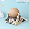 Cat Scratcher Toy Pet Scratching Ball Wood Stand Kitten Sisal Rope Ball Board Grinding Paws Forniture per mobili Accessori 220623